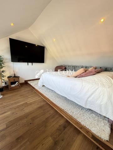 Maison
                                                                                                                                                                                                                                                                                                                        3 pièce(s)                                                                                                                                                                                                          2 chambre(s)                                                                                                                                                                                                          100  m²