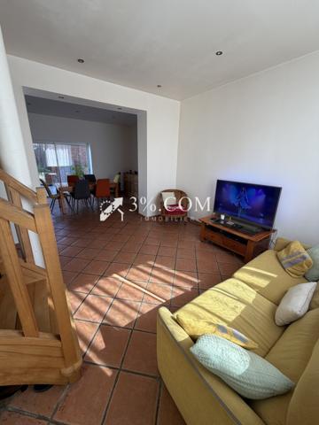 Maison
                                                                                                                                                                                                                                                                                                                        3 pièce(s)                                                                                                                                                                                                          2 chambre(s)                                                                                                                                                                                                          100  m²