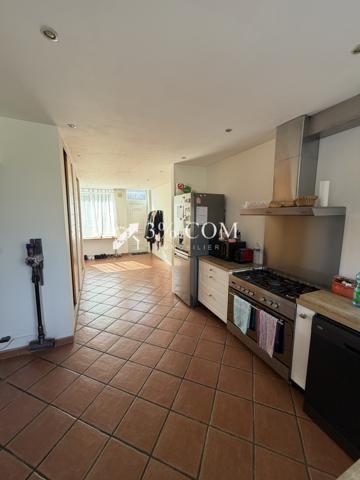 Maison
                                                                                                                                                                                                                                                                                                                        3 pièce(s)                                                                                                                                                                                                          2 chambre(s)                                                                                                                                                                                                          100  m²