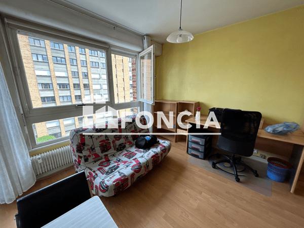 Location Studio meublé 27.04 m² - 29 RUE ROLAND Lille 59000