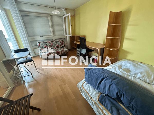 Location Studio meublé 27.04 m² - 29 RUE ROLAND Lille 59000