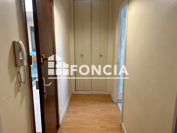 Location Studio meublé 27.04 m² - 29 RUE ROLAND Lille 59000