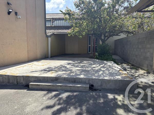 à vendre  310 m2 ST AFFRIQUE - 12