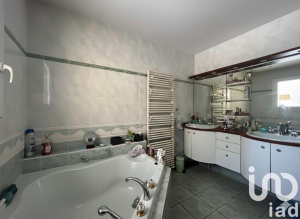 Maison à vendre 6 pièces 150 m² Saint-Loubès