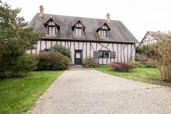 LIEUX UNIQUES ® PROPRIETES PRIVEES PROPOSE SUPERBE MAISON CONTEMPORAINE AUX GROUETS DE 258 M² AVEC TERRAIN DE 4700 M²