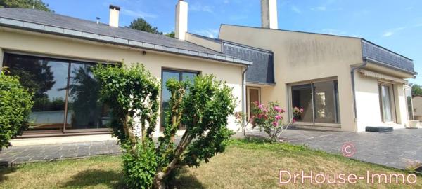 Maison à vendre 8 pièces de 378 m²
