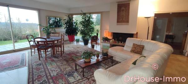 Maison à vendre 8 pièces de 378 m²
