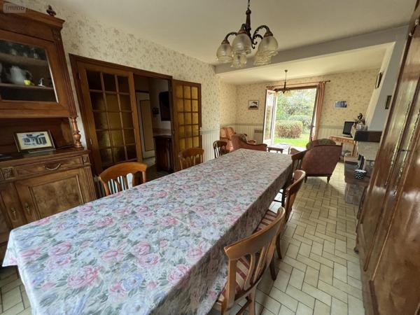 Maison à vendre à Châteaugiron en Ille-et-Vilaine (35410), ref : VM2454-35018