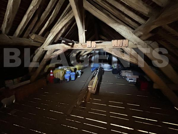 À Vendre Grange rénovée à potentiel exceptionnel au cœur d’Appoigny (89380)