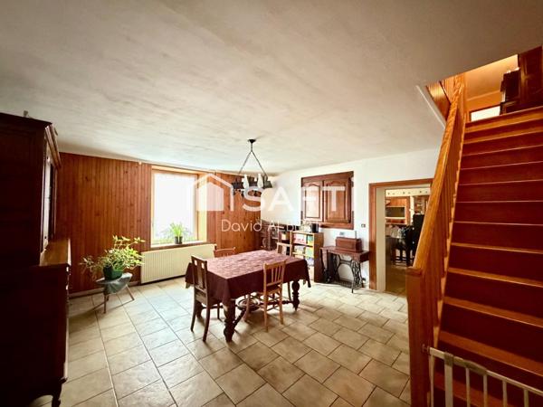 Grande maison de village sans mitoyenneté