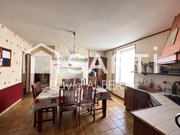 Grande maison de village sans mitoyenneté