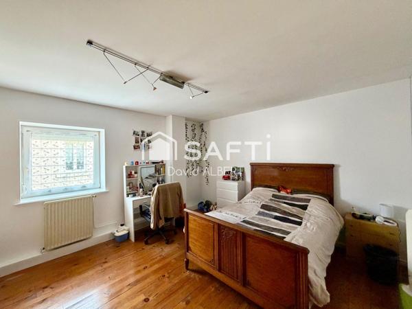 Grande maison de village sans mitoyenneté