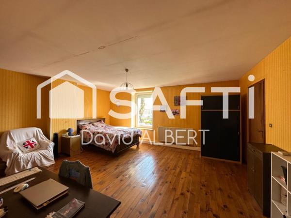 Grande maison de village sans mitoyenneté