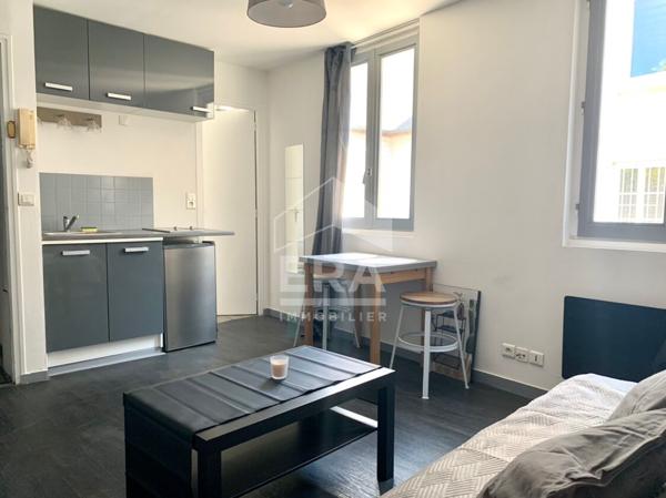 Studio meublé cour intérieure 19M2 ROUEN Vieux Marché