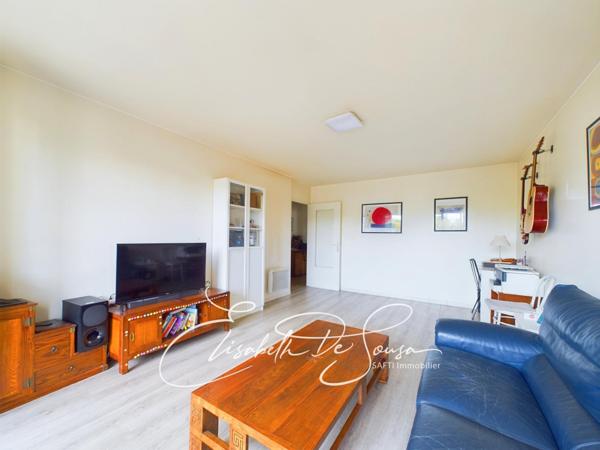 APPARTEMENT AVEC BALCON ET BOX