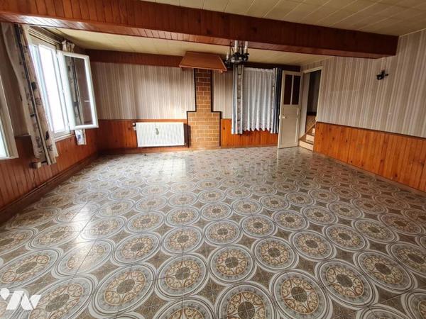 LONGUEIL ANNEL, maison ancienne à rénover 