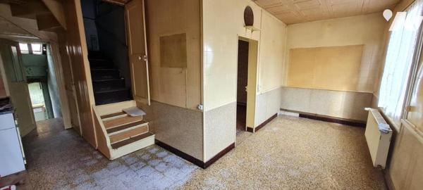 LONGUEIL ANNEL, maison ancienne à rénover 