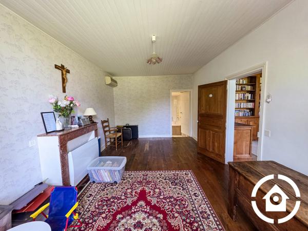 3 maisons + dépendances sur plus d’1 hectare