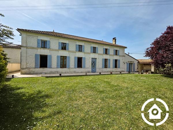 3 maisons + dépendances sur plus d’1 hectare