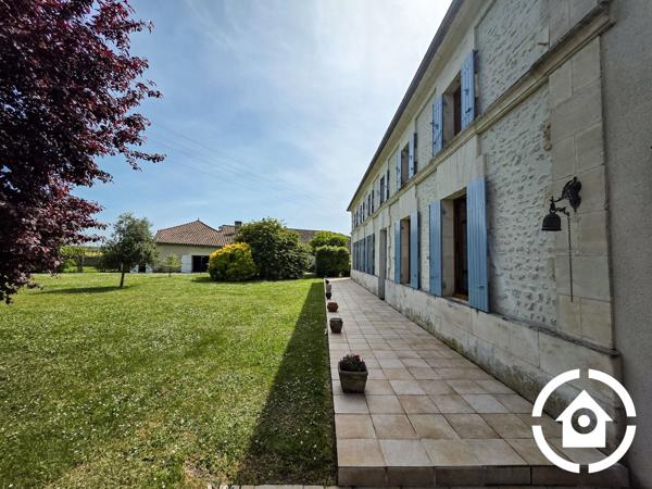 3 maisons + dépendances sur plus d’1 hectare