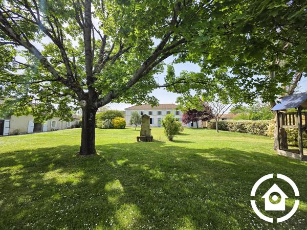 3 maisons + dépendances sur plus d’1 hectare