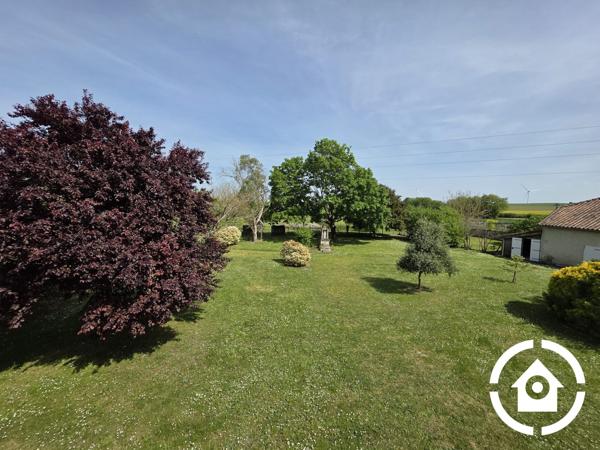 3 maisons + dépendances sur plus d’1 hectare
