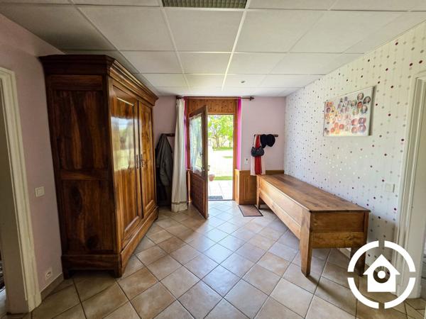 3 maisons + dépendances sur plus d’1 hectare