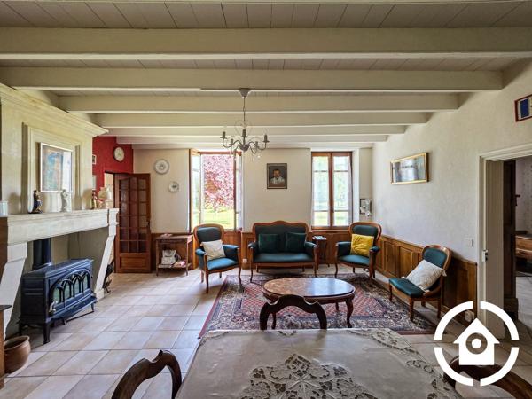 3 maisons + dépendances sur plus d’1 hectare