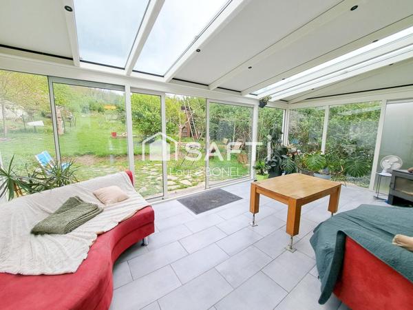 Maison de ville indépendante avec beau jardin