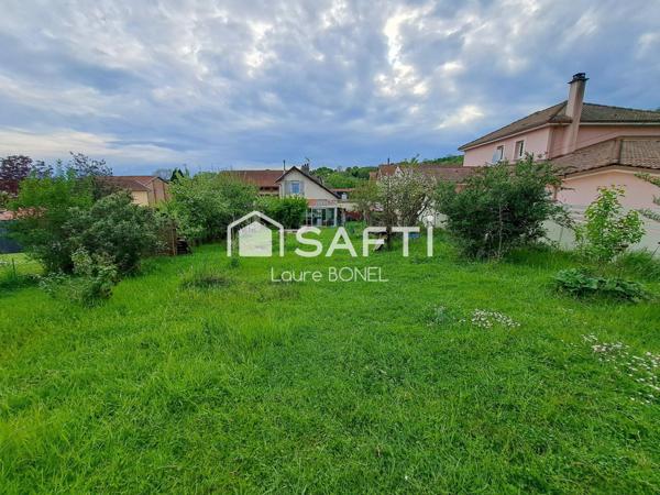 Maison de ville indépendante avec beau jardin