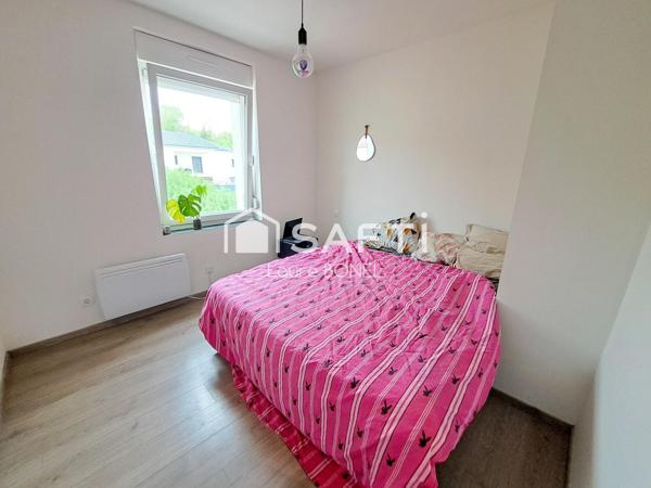 Maison de ville indépendante avec beau jardin