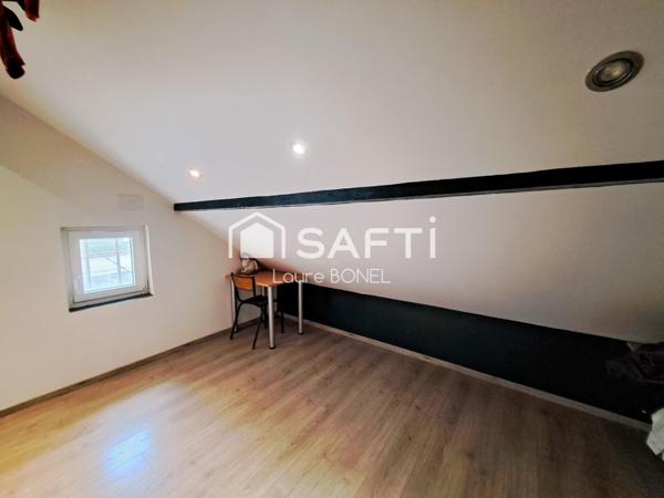 Maison de ville indépendante avec beau jardin