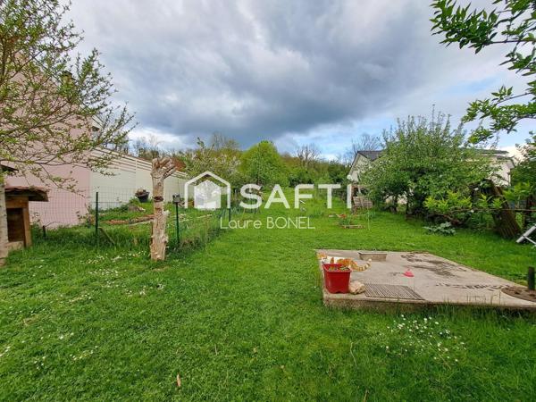 Maison de ville indépendante avec beau jardin