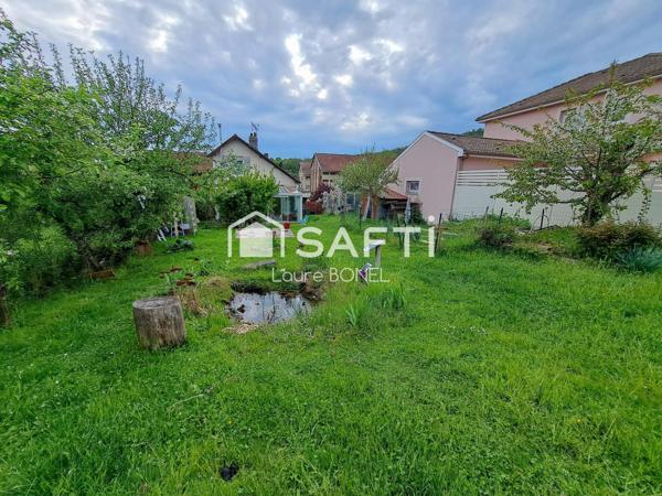 Maison de ville indépendante avec beau jardin