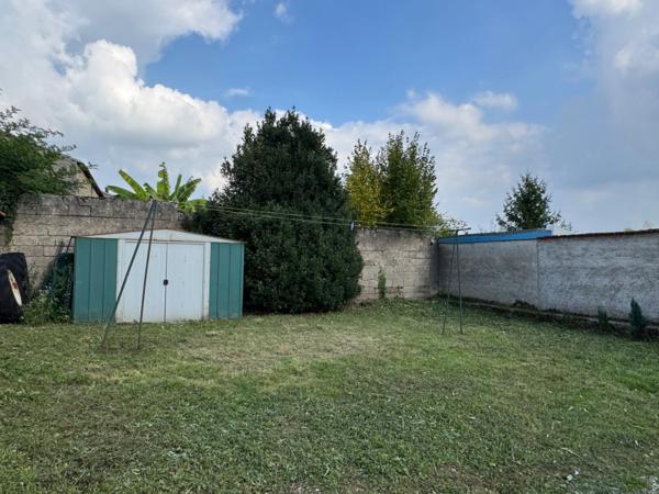 MAISON INDIVIDUELLE DE CARACTÈRE, TROIS CHAMBRES ET UN BUREAU/4ÈME CHAMBRE