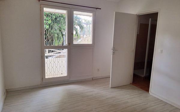 Appartement à louer    3 pièces •  Le Gosier