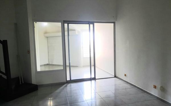 Appartement à louer    3 pièces •  Le Gosier