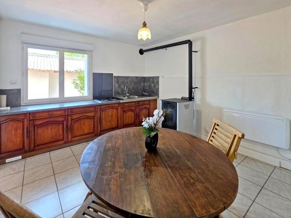 Maison à vendre à Terres-de-Haute-Charente (16270) - Charente
