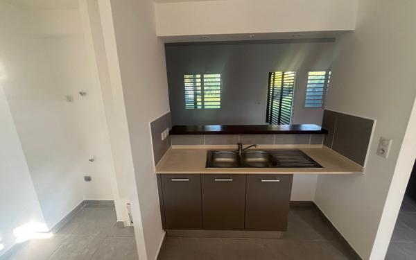 Maison à vendre    3 pièces •  Macouria