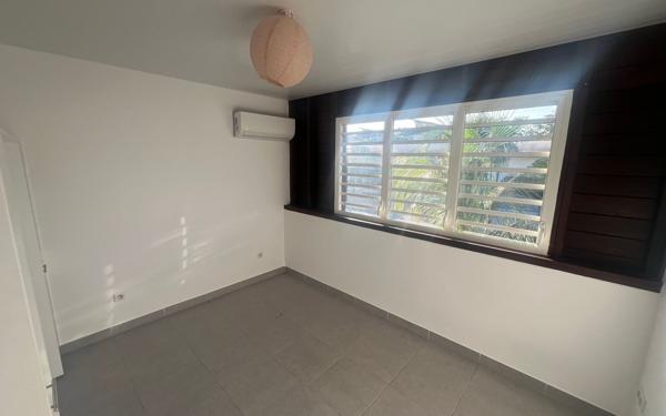 Maison à vendre    3 pièces •  Macouria