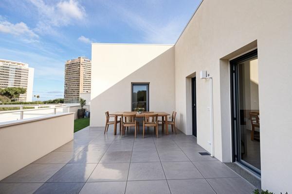Rare à la vente : Magnifique T4 en rooftop avec 55 m2 d'extérieur secteur Michelet