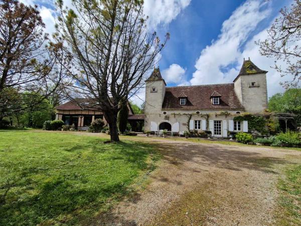 Maison ancienne - Gramat SECTEUR GRAMAT - Magnifique corps de ferme quercynois sur le causse de GRAMAT