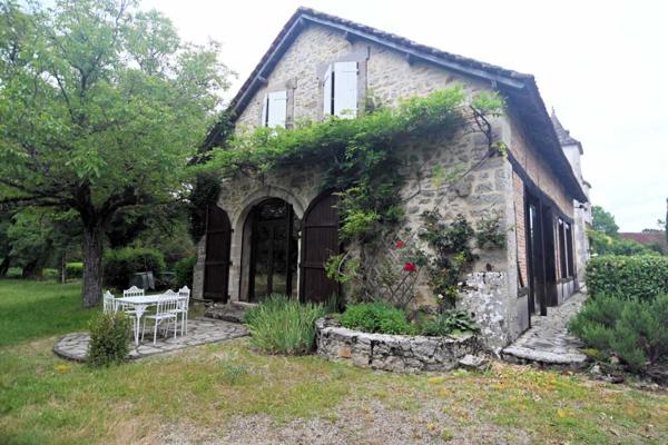 Maison ancienne - Gramat SECTEUR GRAMAT - Magnifique corps de ferme quercynois sur le causse de GRAMAT