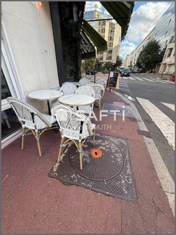 FONDS DE COMMERCE RESTAURANT BAR BRASSERIE 110 COUVERTS EN INTERIEUR 30 EN TERRASSE LISCENCE 4 EXTRACTION DE 400 LEVALLOIS