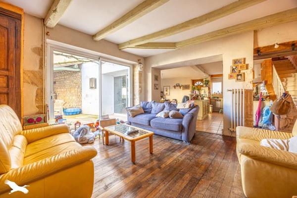 Maison à vendre |                                       Melle |                                        7 pièces  |  142 m²