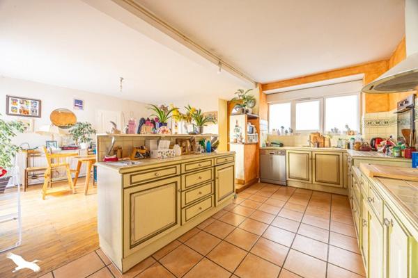 Maison à vendre |                                       Melle |                                        7 pièces  |  142 m²