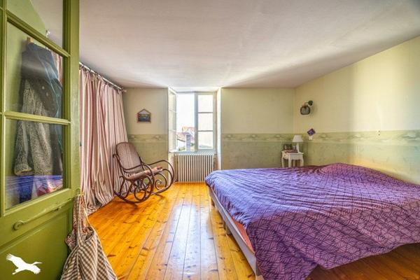 Maison à vendre |                                       Melle |                                        7 pièces  |  142 m²