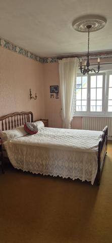 Guipavas (29490) BELLE MAISON SUR UN GRAND TERRAIN FLEURI ET ARBORER