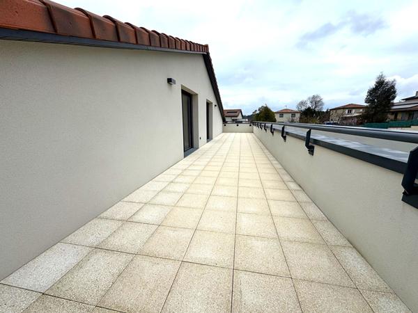 Appartement L Union 4 pièces 98 m2 + 40m² de Terrasse + 3 Parking !