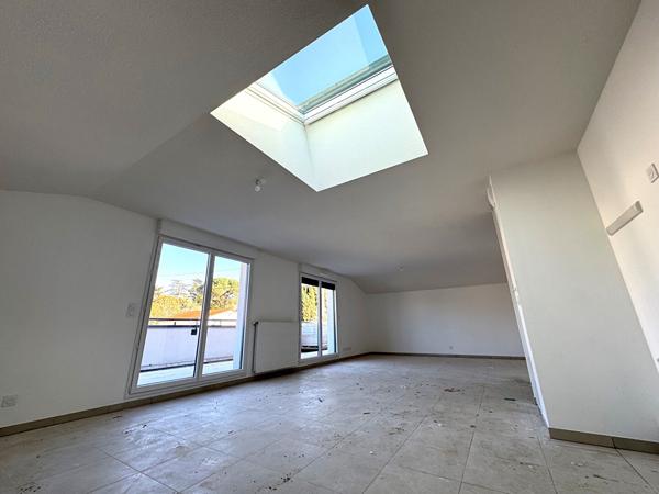 Appartement L Union 4 pièces 98 m2 + 40m² de Terrasse + 3 Parking !